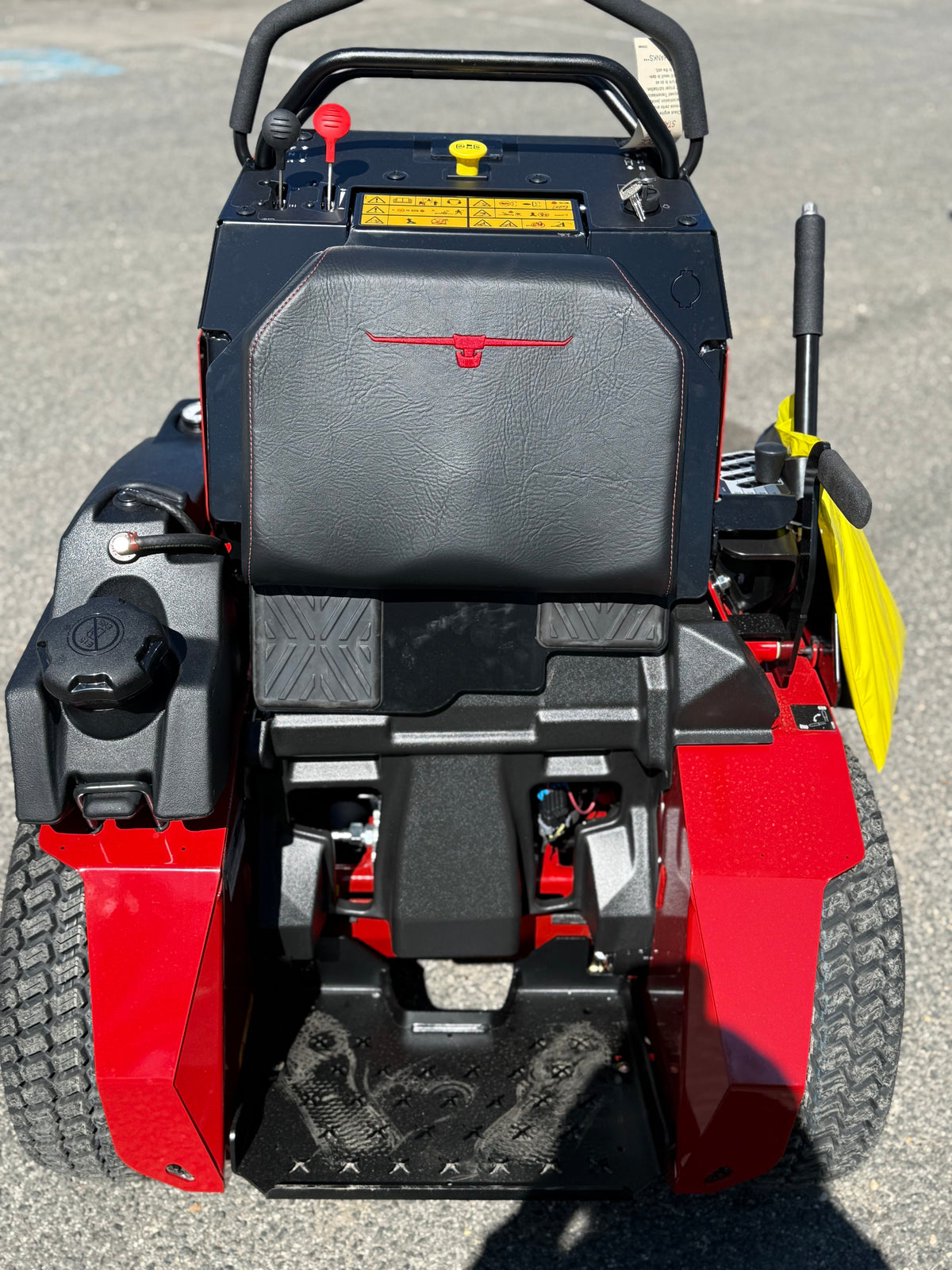 Toro GrandStand® HDM 32 in (81.3 cm) 18.5hp (603cc)  (74532)