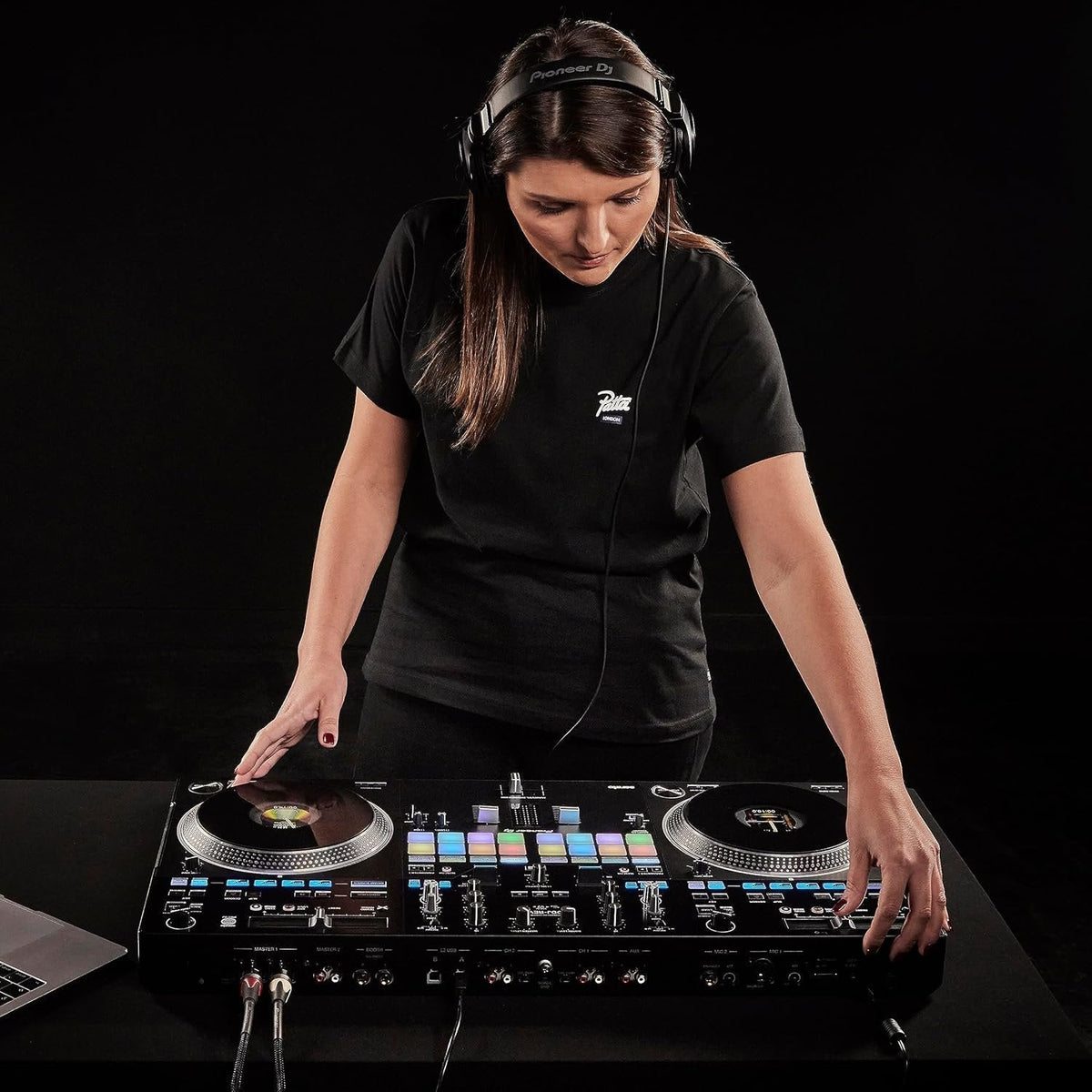 Pioneer DJ DDJ-REV7 DJ Controller