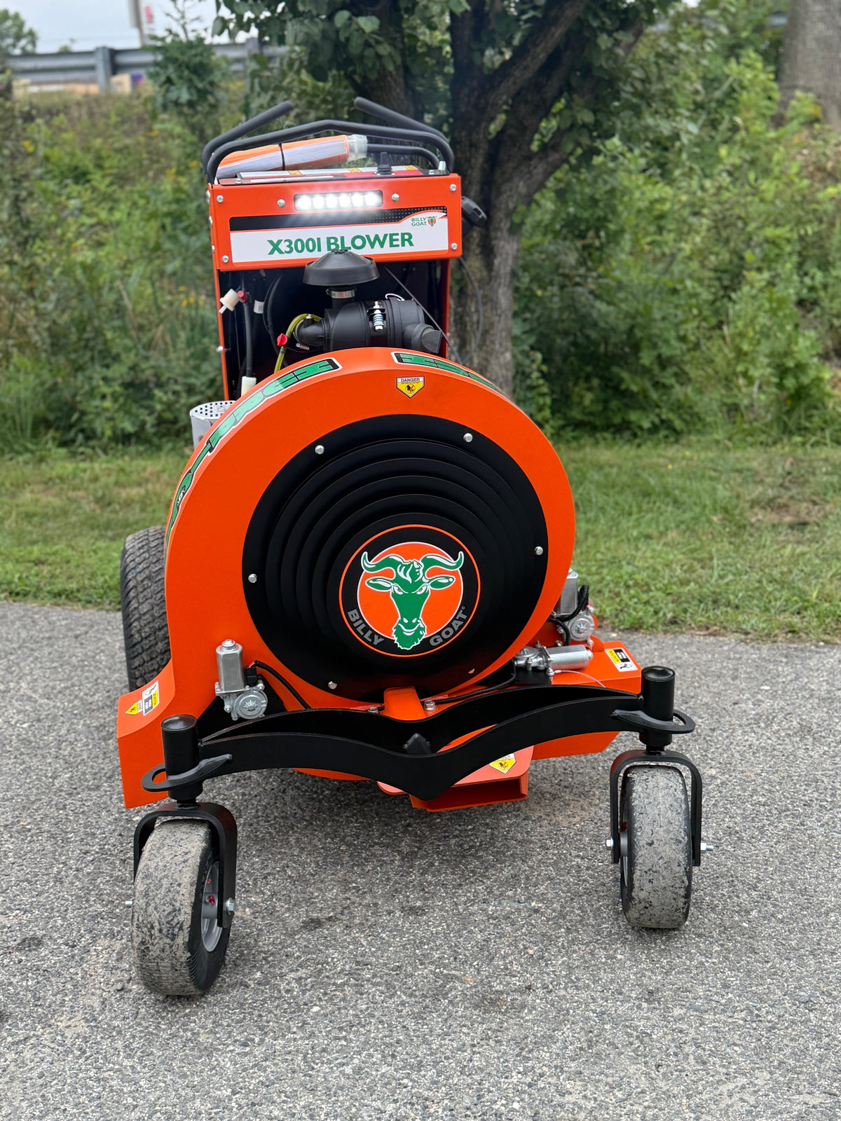 Billy Goat Hurricane  X3001 Zero Turn Stand-On Leaf Blower
